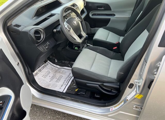 
								Used 2012 Toyota Prius C full									