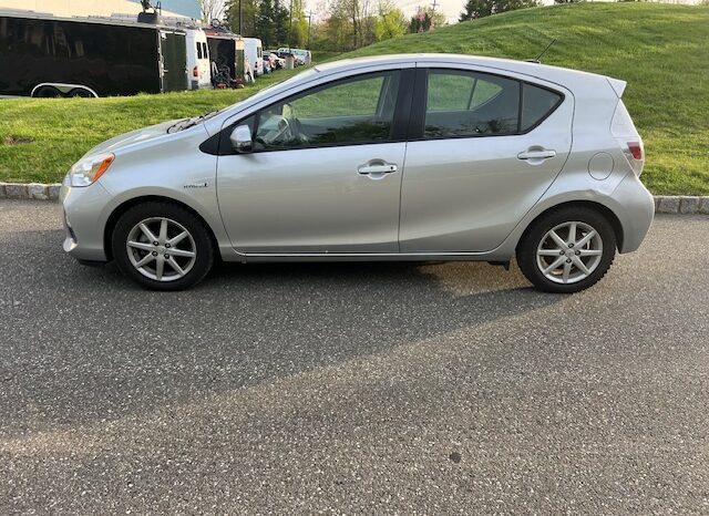 
								Used 2012 Toyota Prius C full									