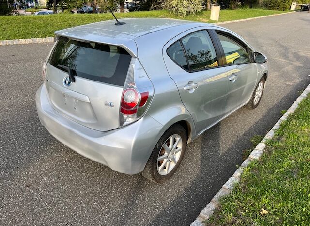 
								Used 2012 Toyota Prius C full									