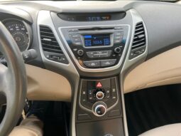 
										Used Hyundai Elantra full									