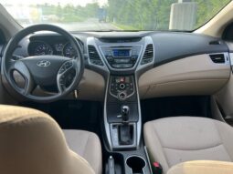 
										Used Hyundai Elantra full									