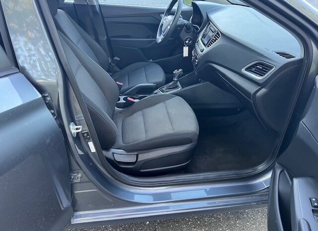 
								Used Hyundai Accent full									