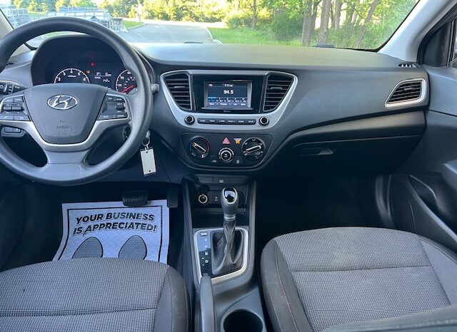 
								Used Hyundai Accent full									