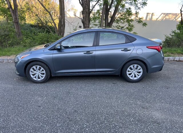 
								Used Hyundai Accent full									