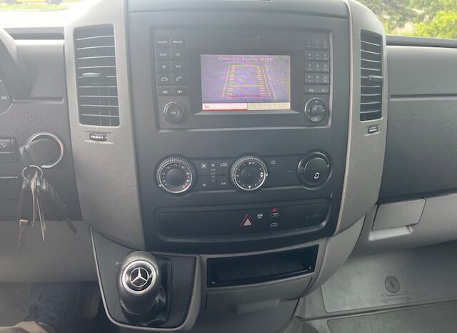 
								Used Mercedes Benz eSprinter full									