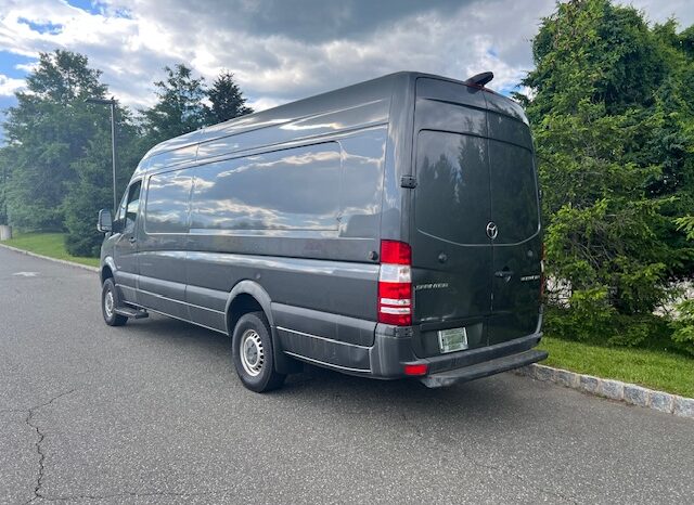 
								Used Mercedes Benz eSprinter full									
