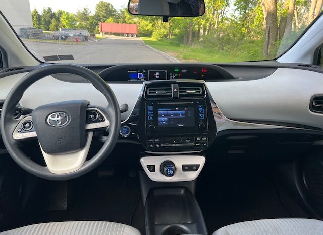 
								Used Toyota Prius full									