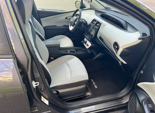 
								Used Toyota Prius full									