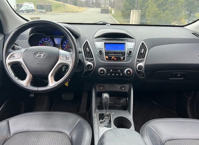 
								Used 2011 Hyundai TUCSON full									