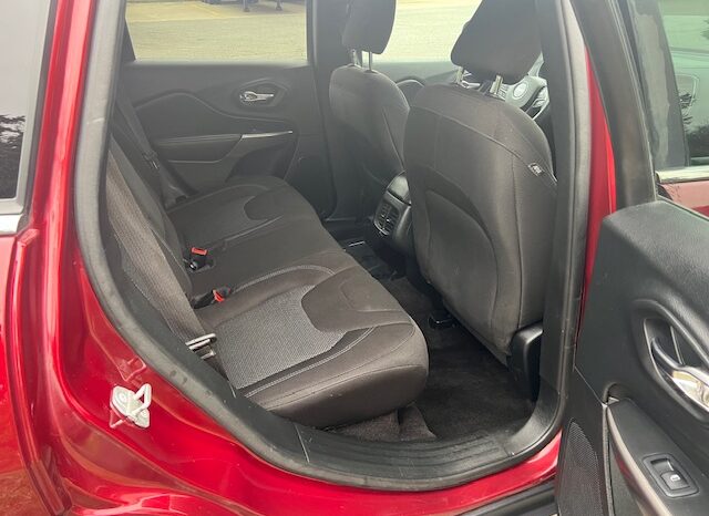 
								Used 2019 Jeep Cherokee full									