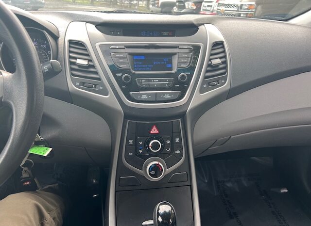 
								Used 2015 Hyundai Elantra full									