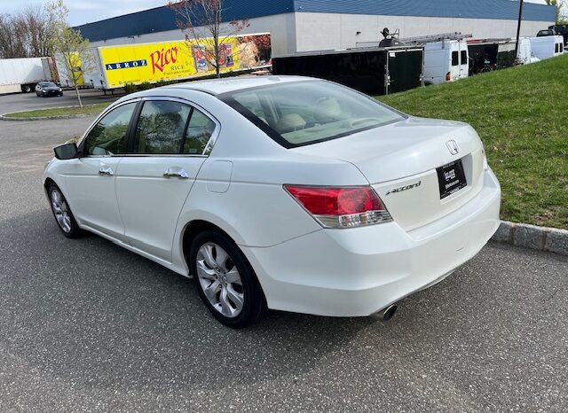 
								Used Honda Accord full									