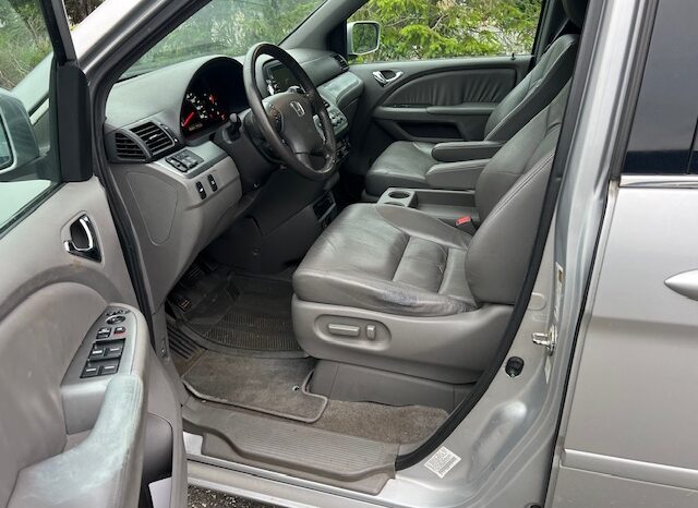 
								Used Honda Odyssey full									