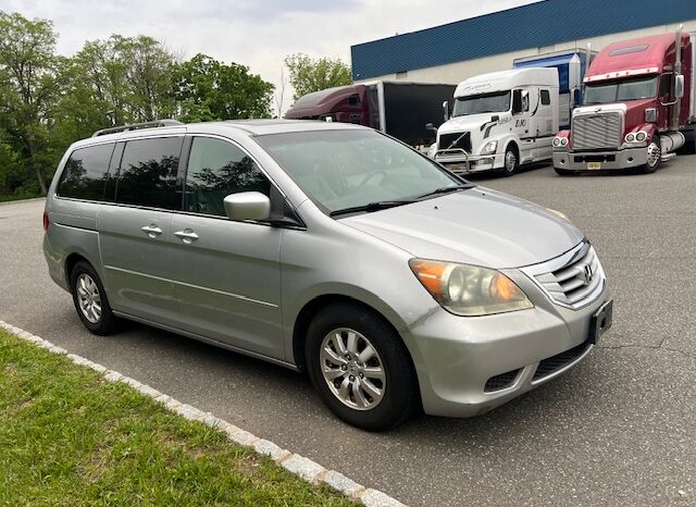 
								Used Honda Odyssey full									